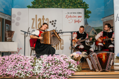 MIA-OVCJAK-ABSOLUTNA-ZMAGOVALKA